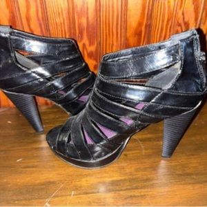 Steve Madden size 6.5 women’s bootie heels